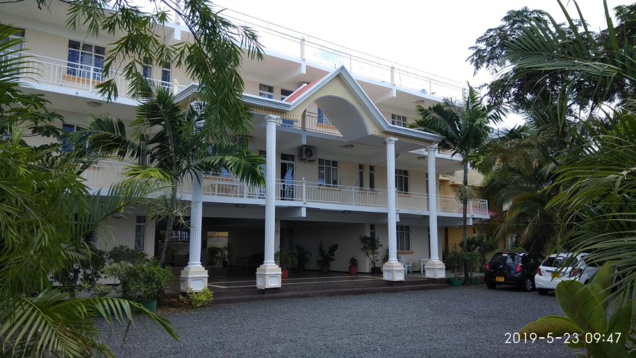 Alpha Villa Flic en Flac ภายนอก รูปภาพ